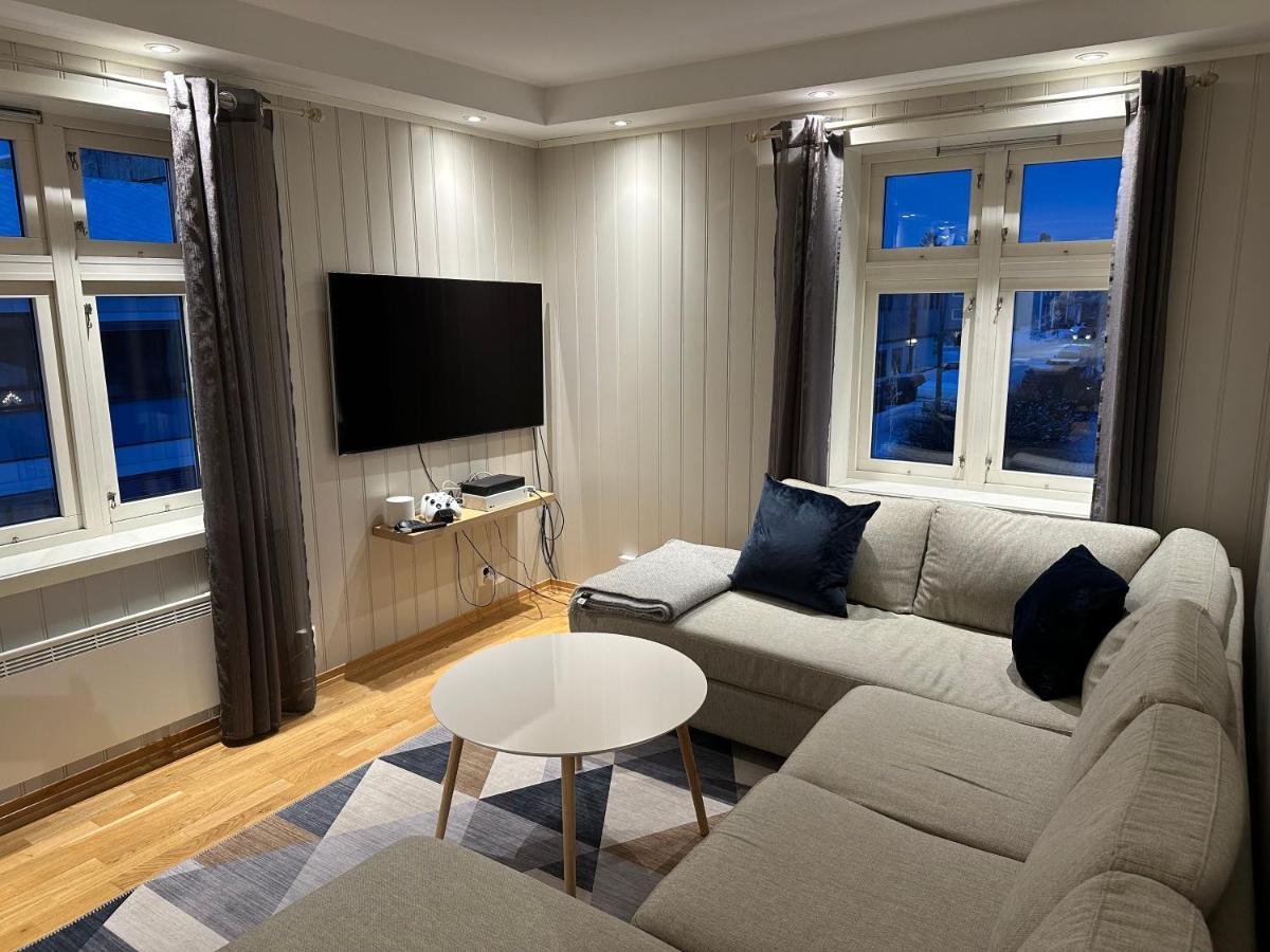 Stetind - Modern Apartment With Free Parking Narvik Extérieur photo