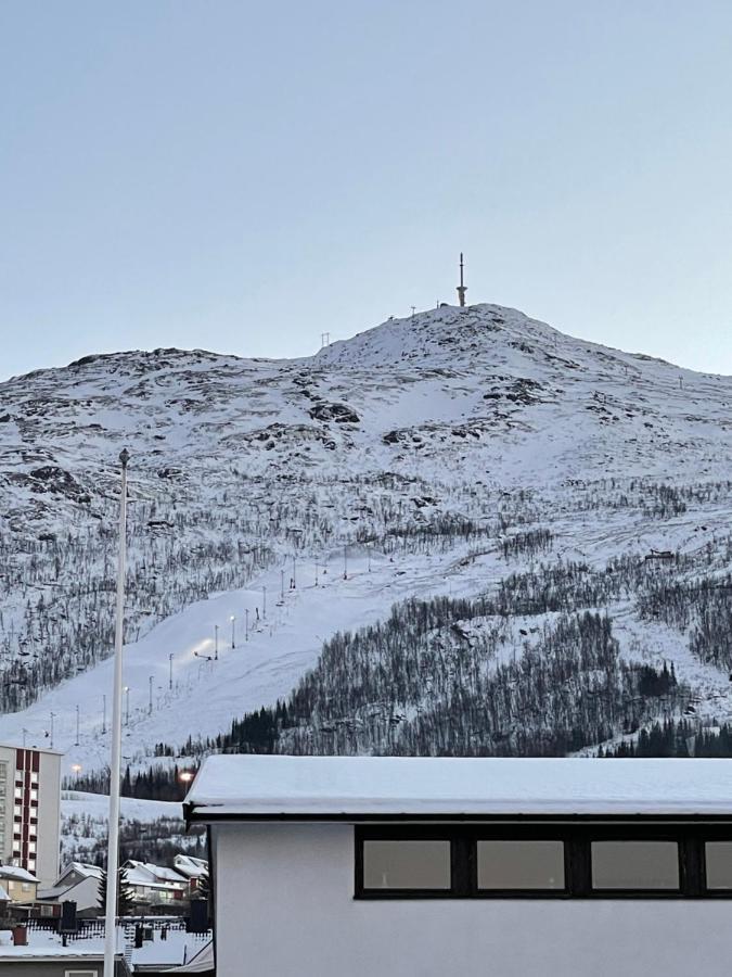 Stetind - Modern Apartment With Free Parking Narvik Extérieur photo